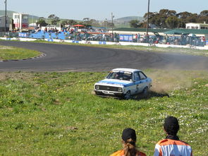 华体会在线登录-“三叉湖飞盘赛：速度与精准的完美结合，精彩不断”