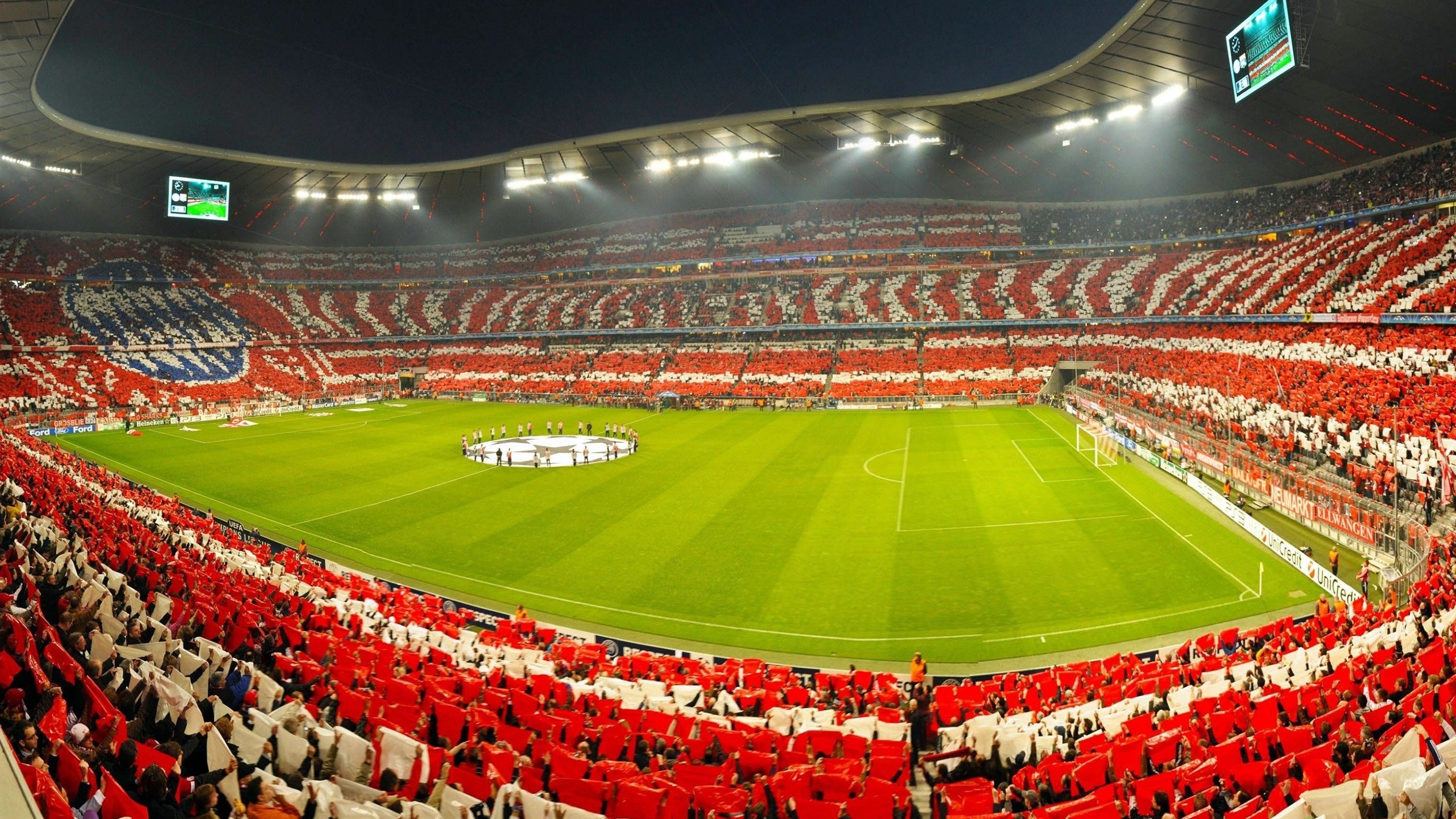 “高新体育中心:健力运动大展力量,选手挑战极限”