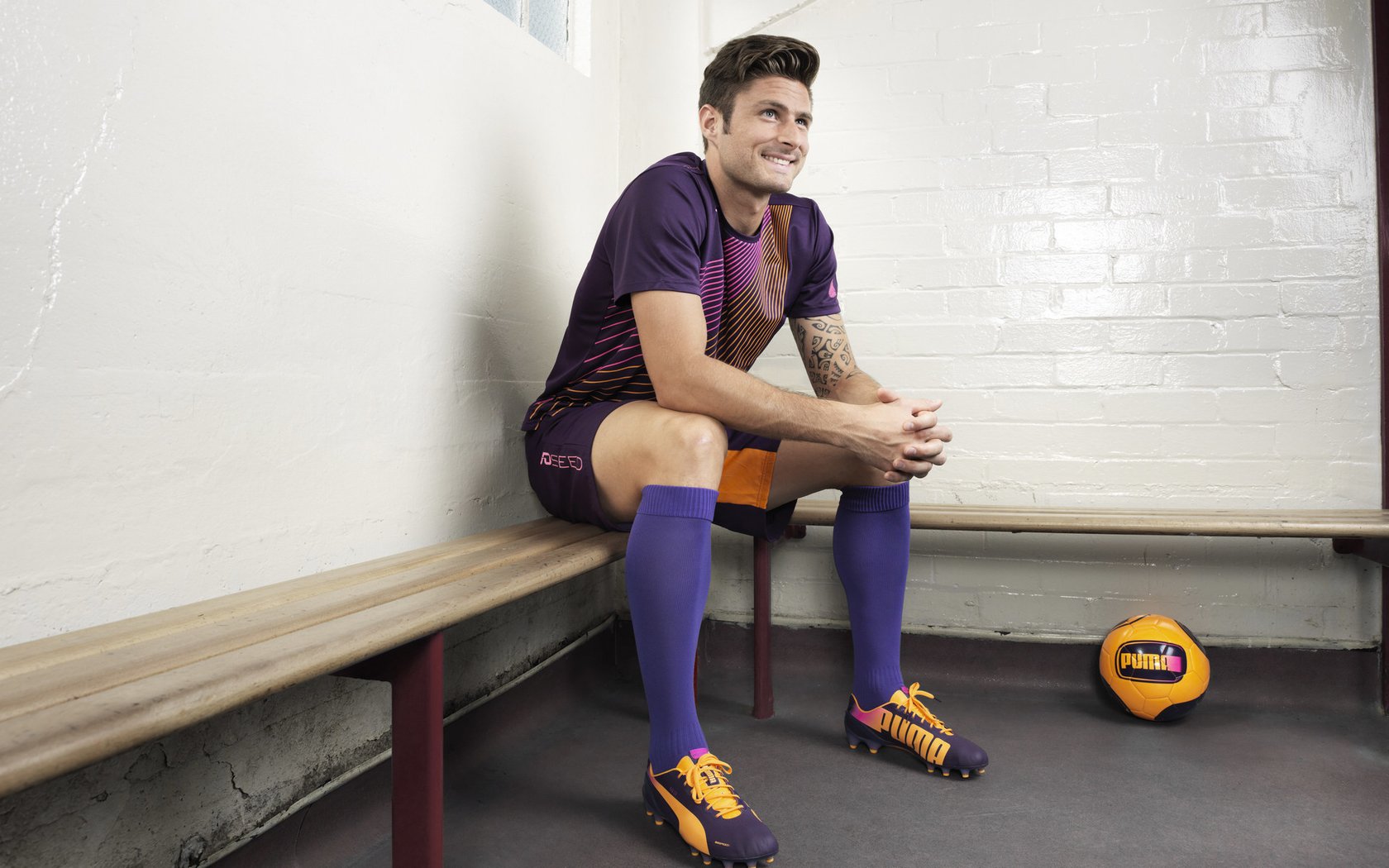 凯恩·瑞安:新西兰橄榄球的全能先锋,未来之星