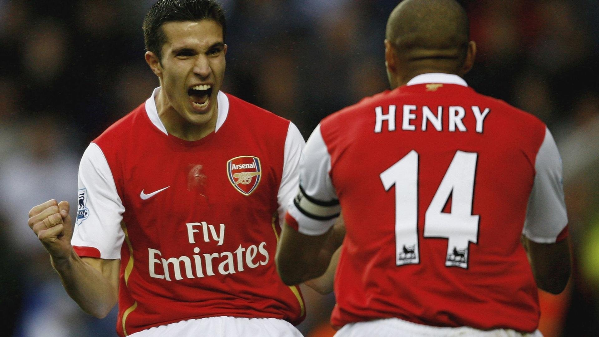 奥斯马尔·奥尔韦拉赛场表现赢得喝彩,奥马尔现状